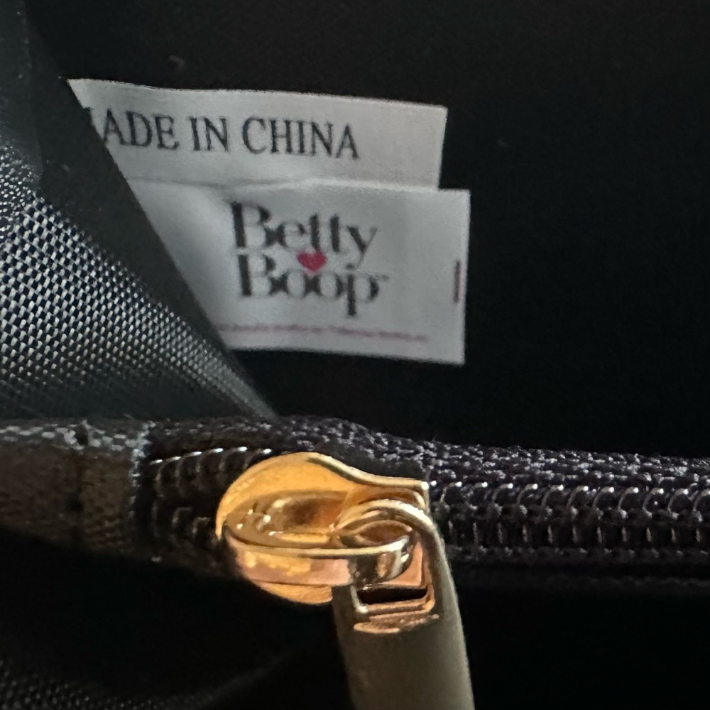 Betty Boop x LANY Wristlet Wallet NWT ♥️ - Picture 11 of 14